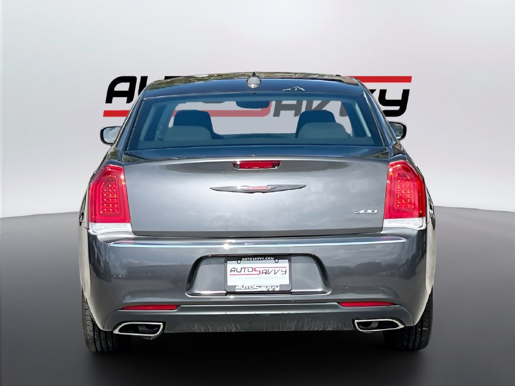 Used 2023 Chrysler 300 Touring RWD image 6