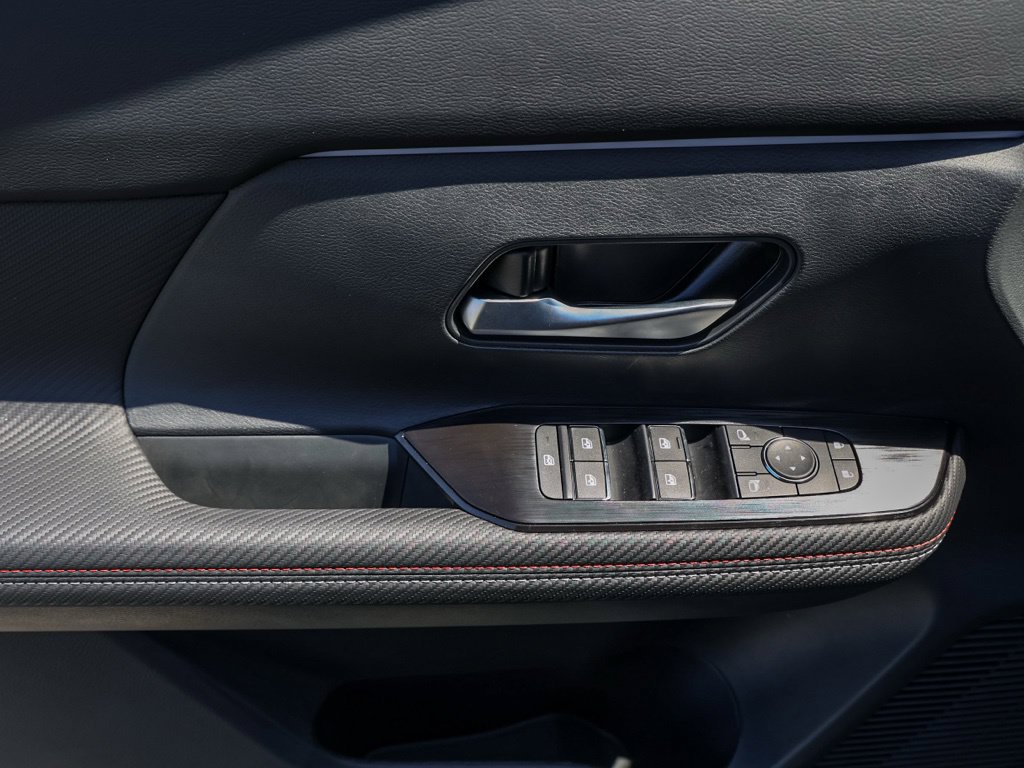 New 2026 Nissan Kicks SR FWD image 25