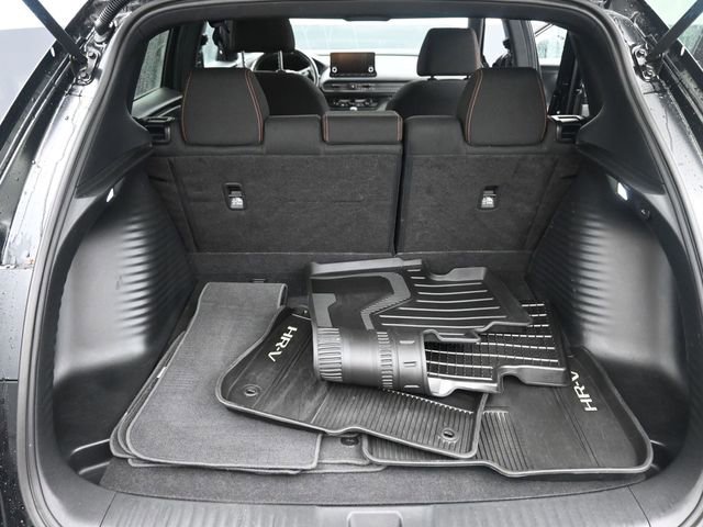 Used 2025 Honda HR-V Sport image 6