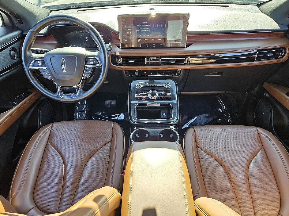 Used 2023 Lincoln Nautilus Reserve w/ Equipment Group 201A image 11