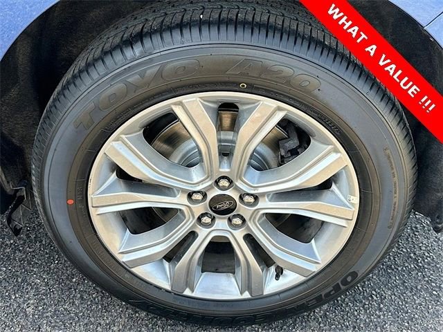 Used 2024 Ford Edge Titanium image 27