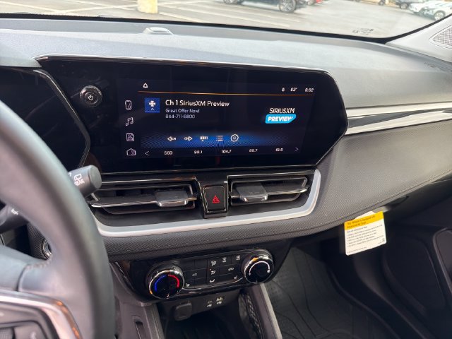 Certified 2024 Chevrolet TrailBlazer LT w/ LT Cold Weather Package FWD image 17