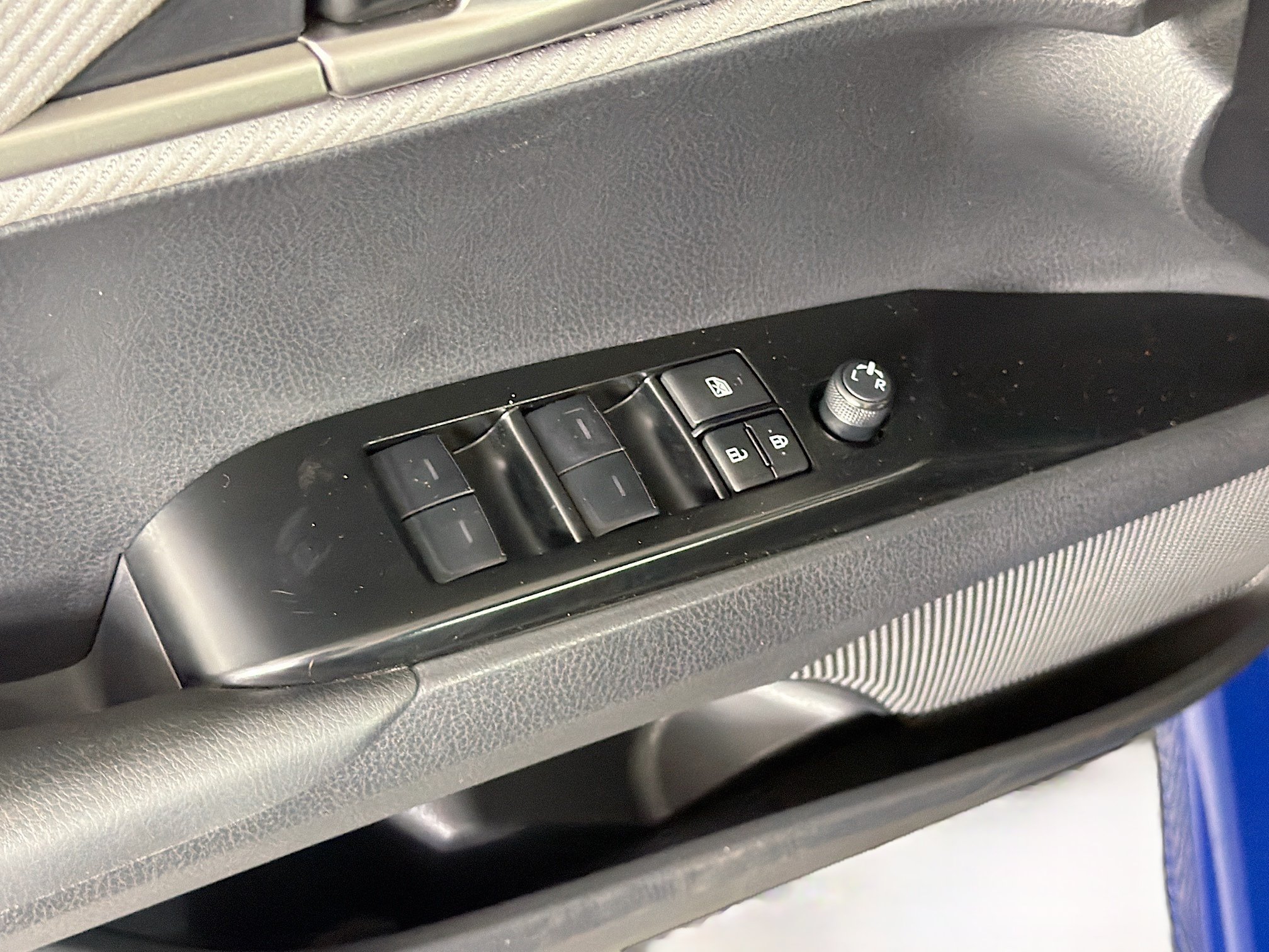 Used 2026 Toyota Camry SE FWD image 15