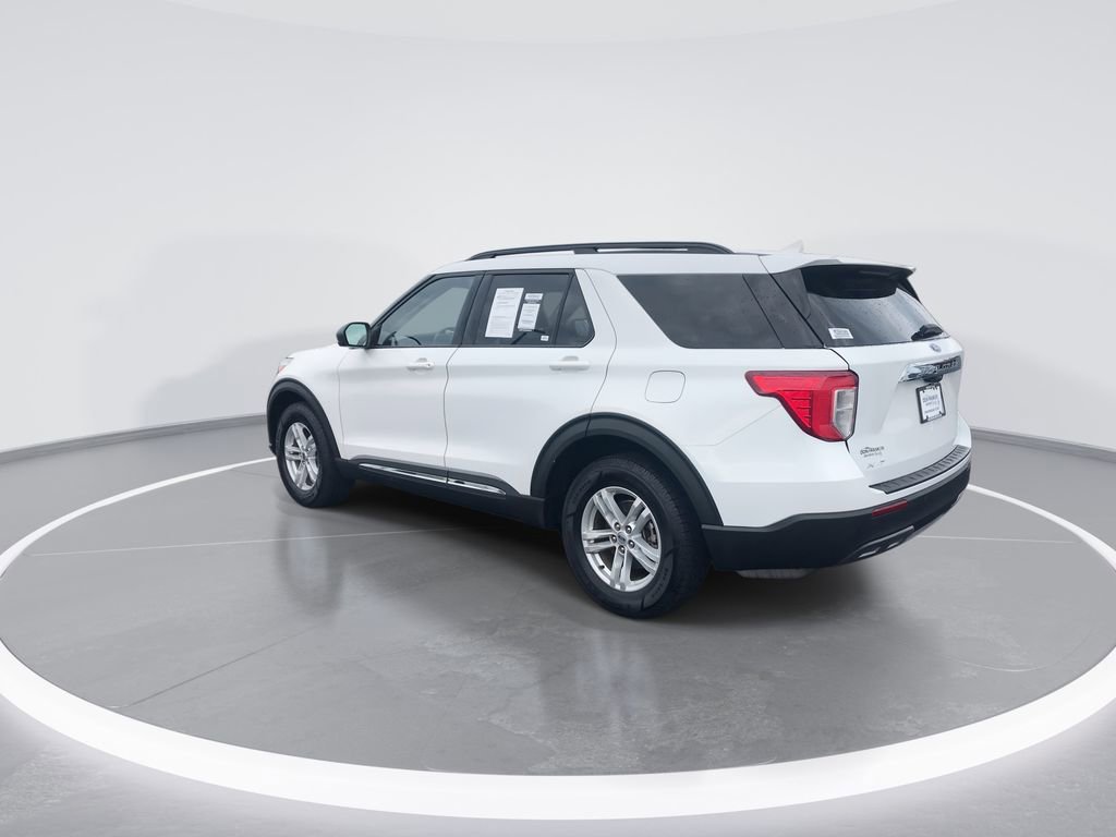 Used 2021 Ford Explorer XLT w/ Equipment Group 202A image 6