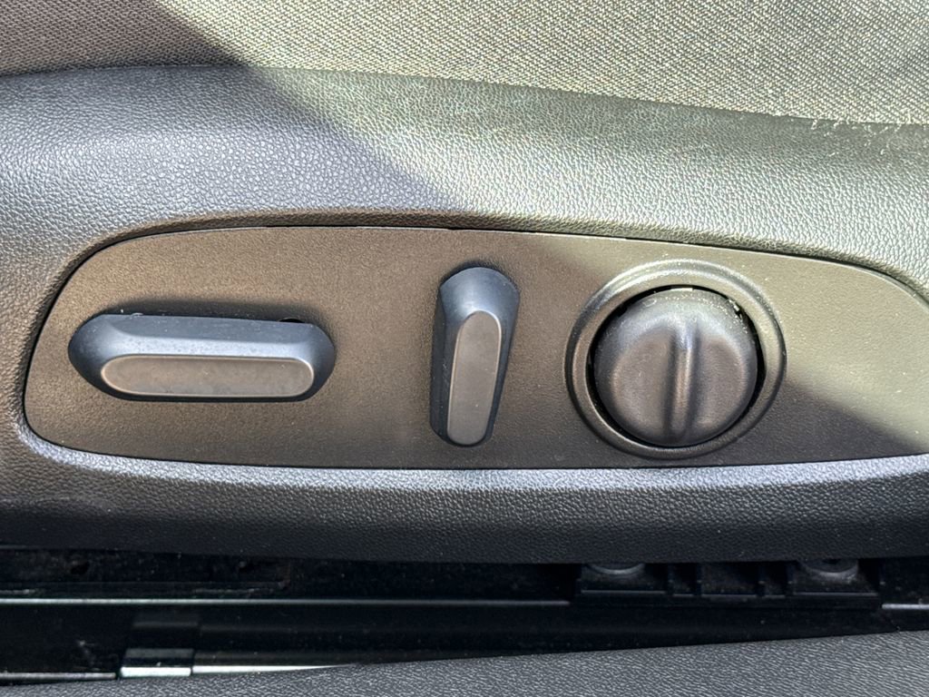 Used 2024 Chevrolet Malibu LT image 22