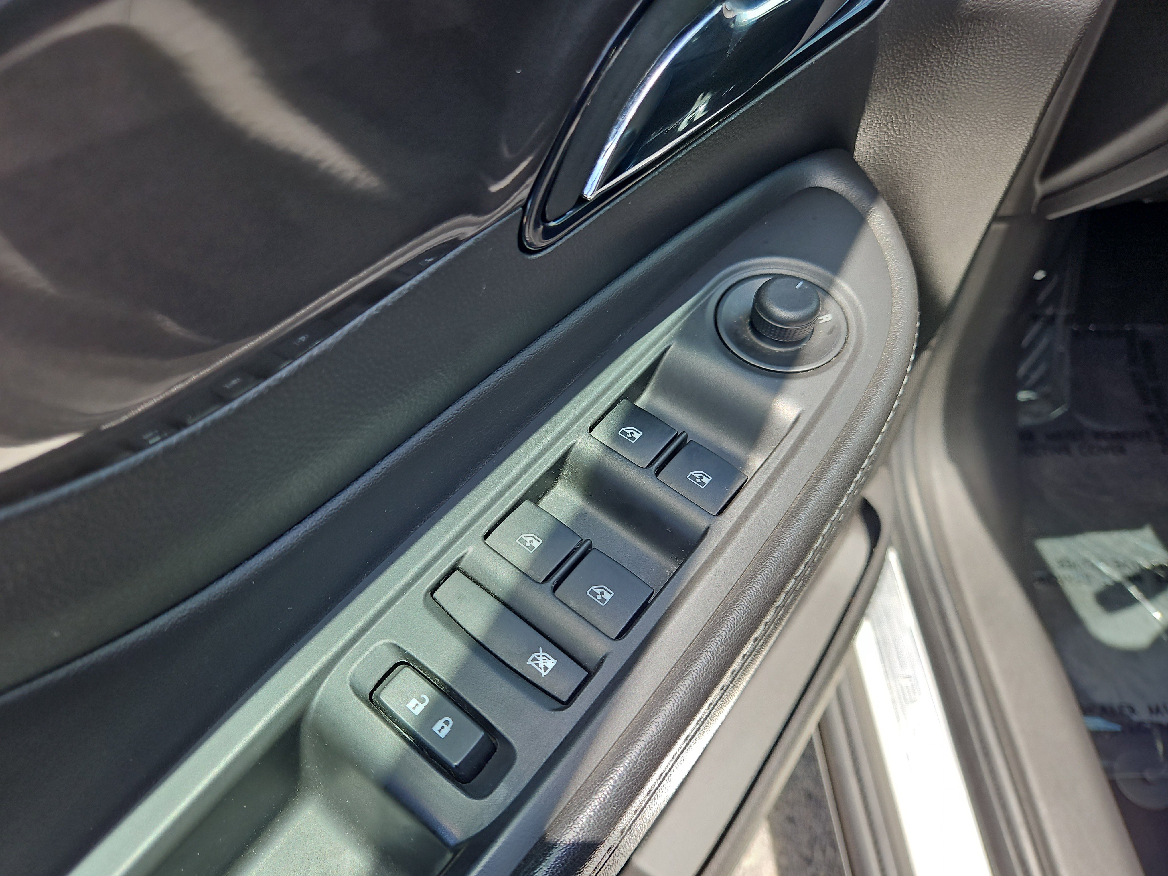 Used 2021 Buick Encore Preferred w/ Safety Package image 25