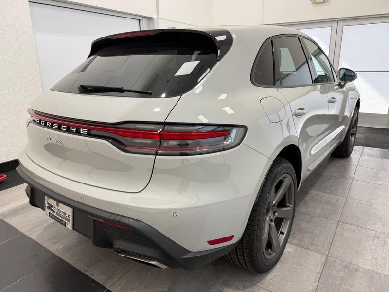 New 2026 Porsche Macan AWD/4WD image 7