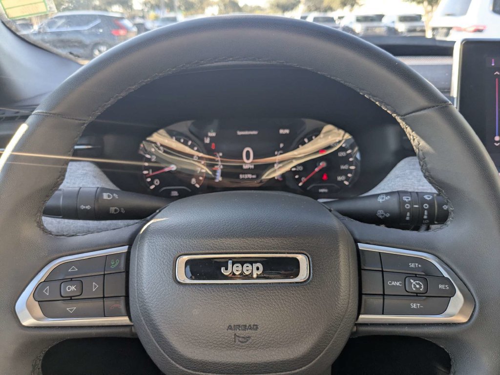 Used 2024 Jeep Compass Latitude AWD/4WD image 35
