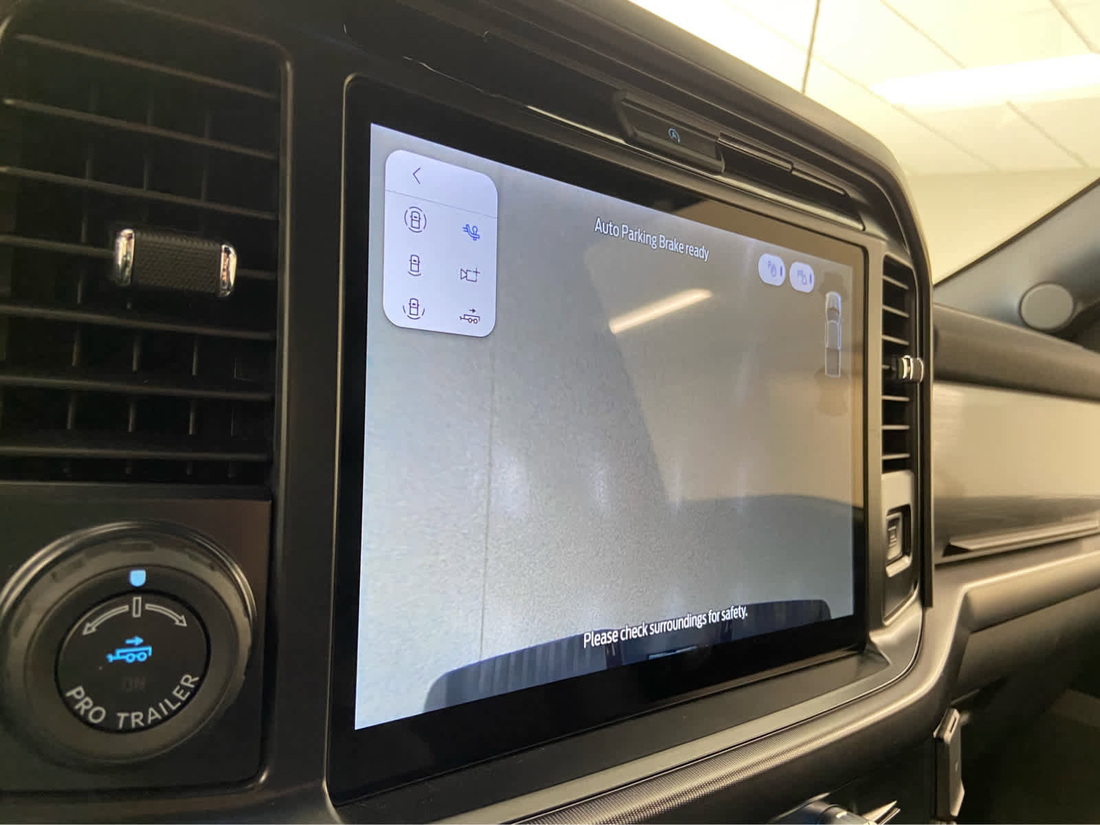 Used 2026 Ford F150 Lariat RWD image 34