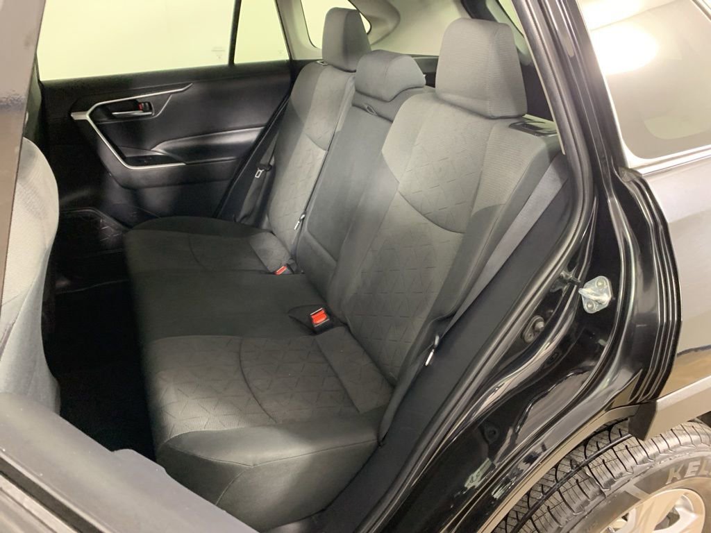 Used 2022 Toyota RAV4 XLE image 29
