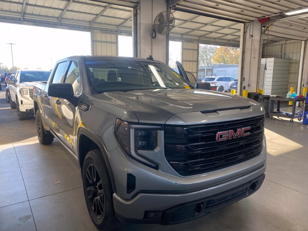Used 2024 GMC Sierra 1500 Elevation AWD/4WD image 1