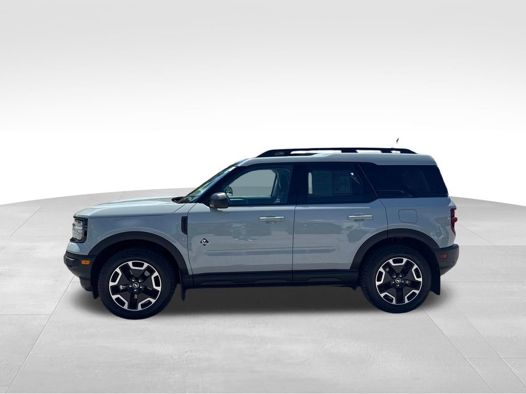 Used 2023 Ford Bronco Sport Outer Banks w/ Tech Package AWD/4WD image 3