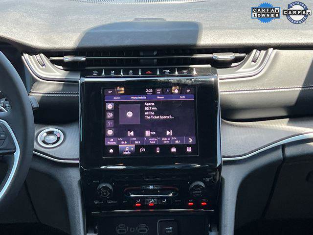 Certified 2025 Jeep Grand Cherokee Laredo X image 13