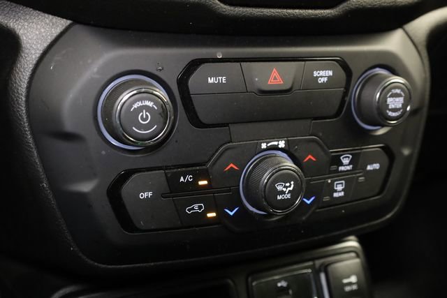 Used 2018 Jeep Renegade Latitude image 22