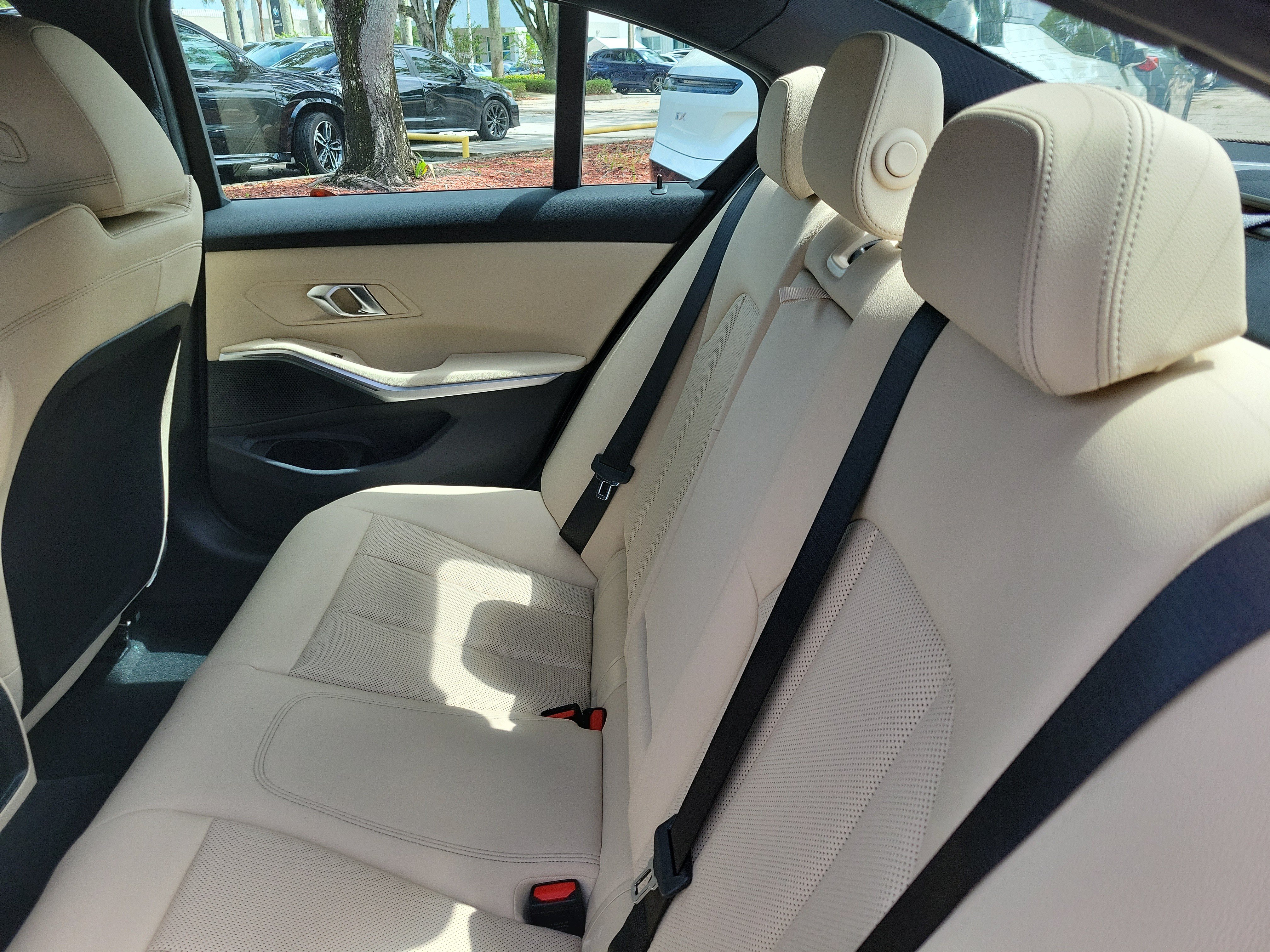 New 2026 BMW 330i Sedan w/ M Sport Package RWD image 7