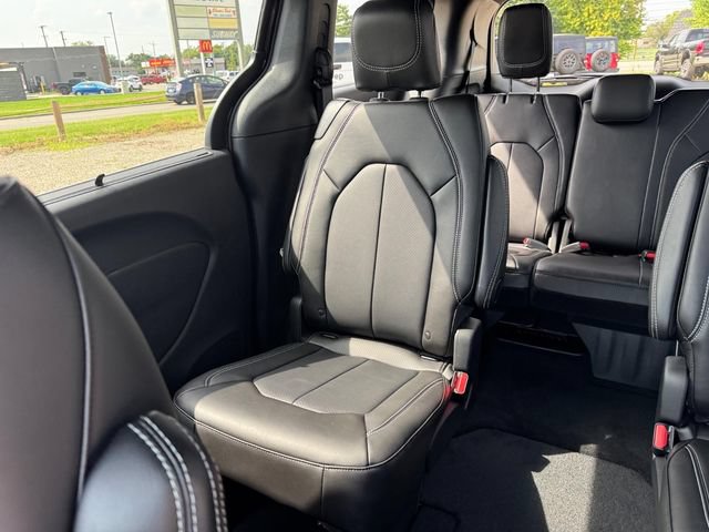 New 2027 Chrysler Pacifica LX FWD image 13