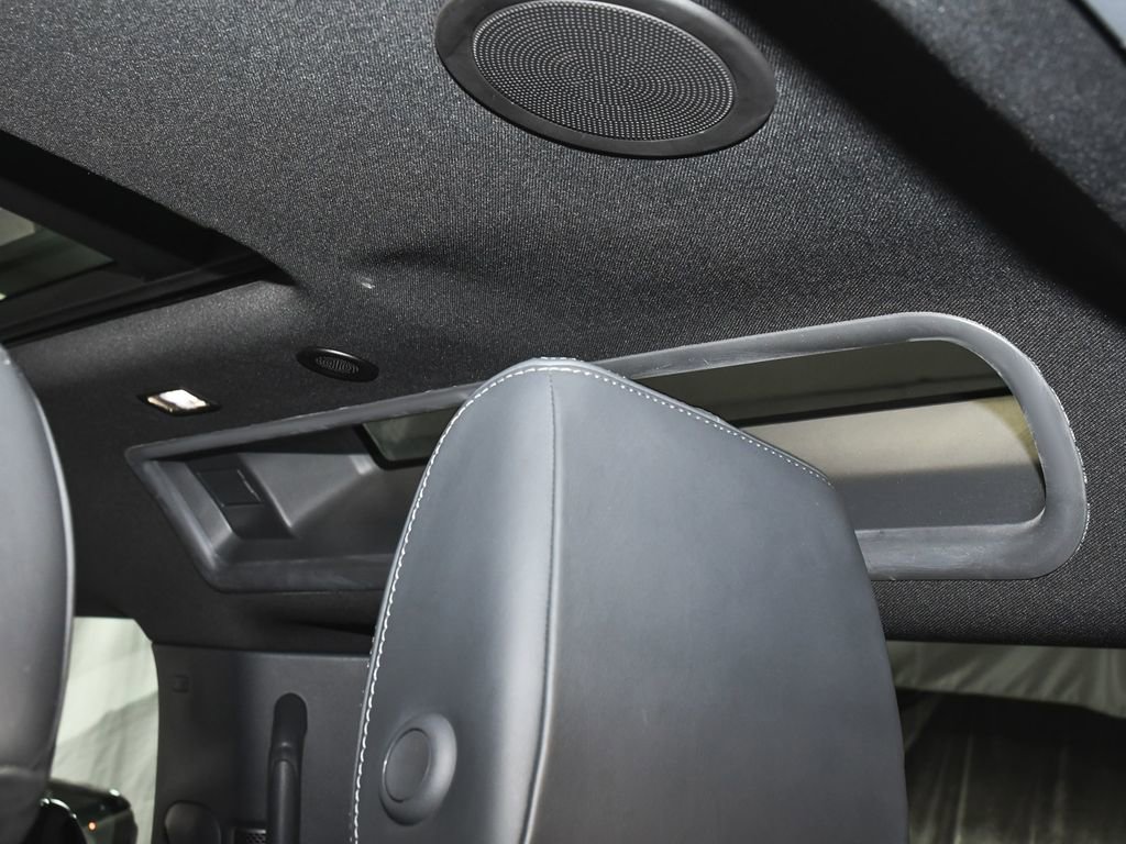 Used 2022 Land Rover Defender 90 X-Dynamic HSE image 71