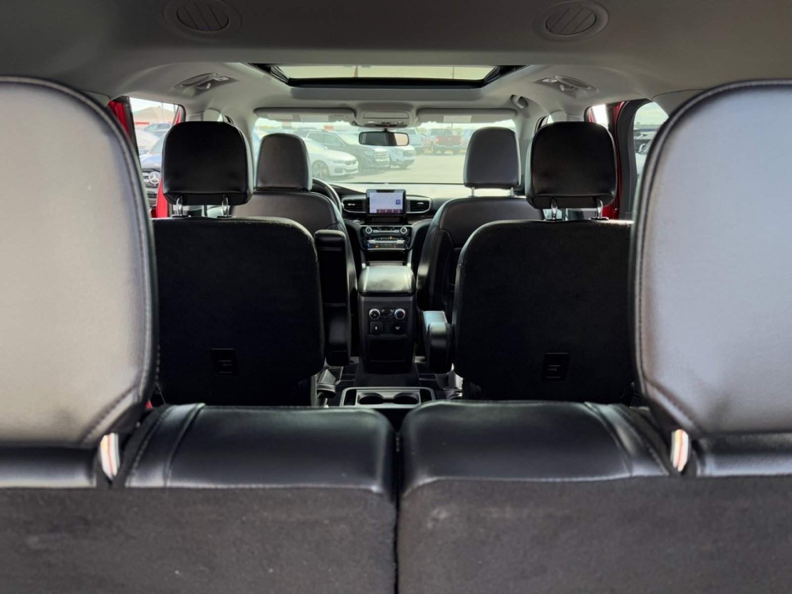 Used 2021 Ford Explorer Limited image 16