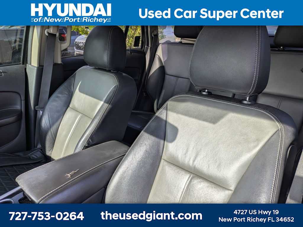 Used 2014 Ford Edge Sport w/ Driver Entry Package FWD image 3