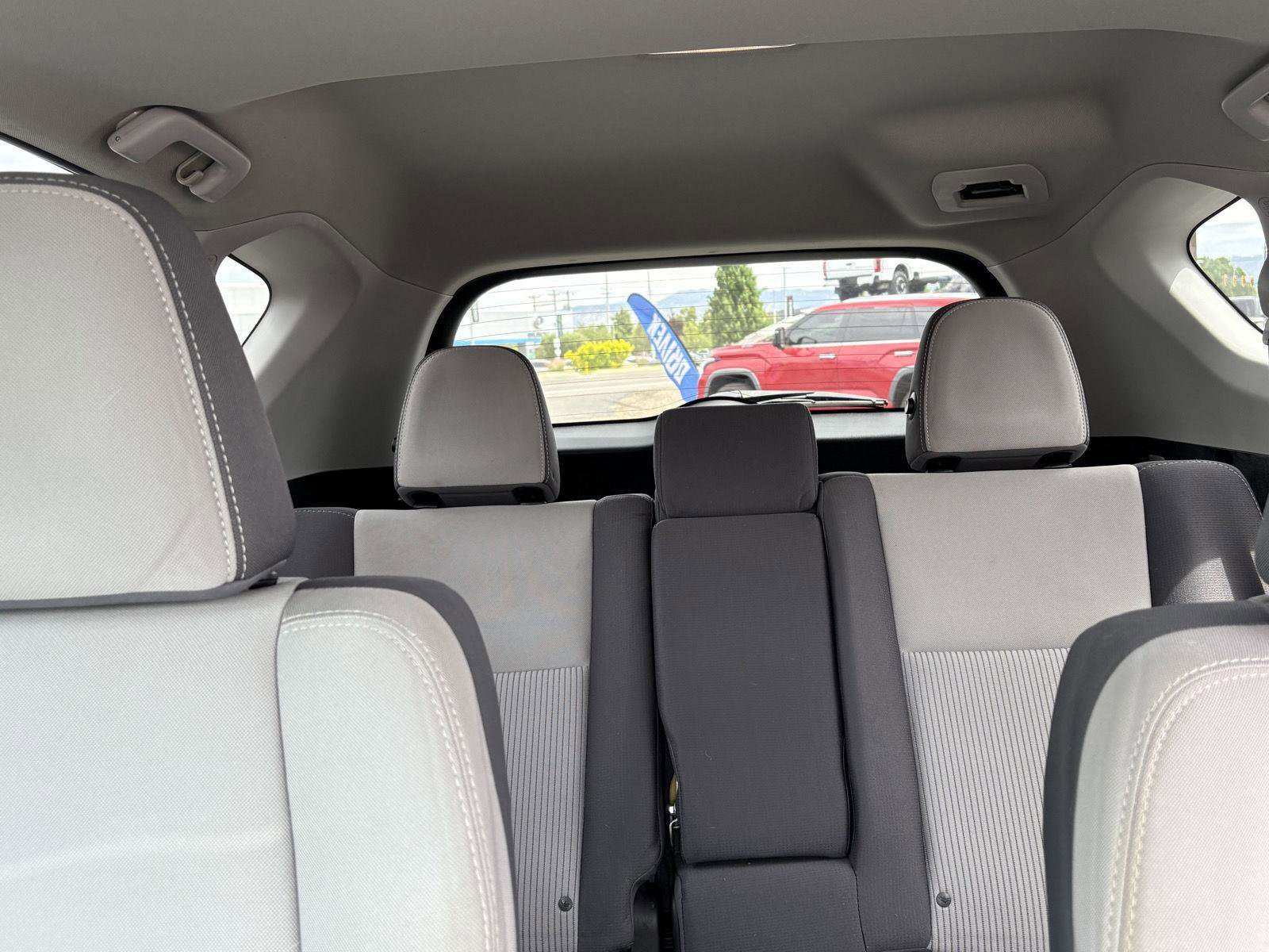 Used 2015 Toyota RAV4 XLE AWD/4WD image 17