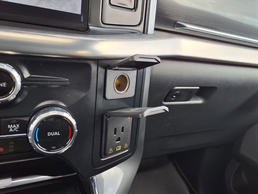 Used 2023 Ford F150 Lariat w/ Equipment Group 502A High image 33