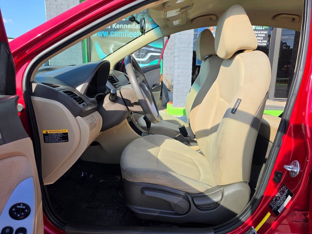 Used 2014 Hyundai Accent GLS FWD image 19