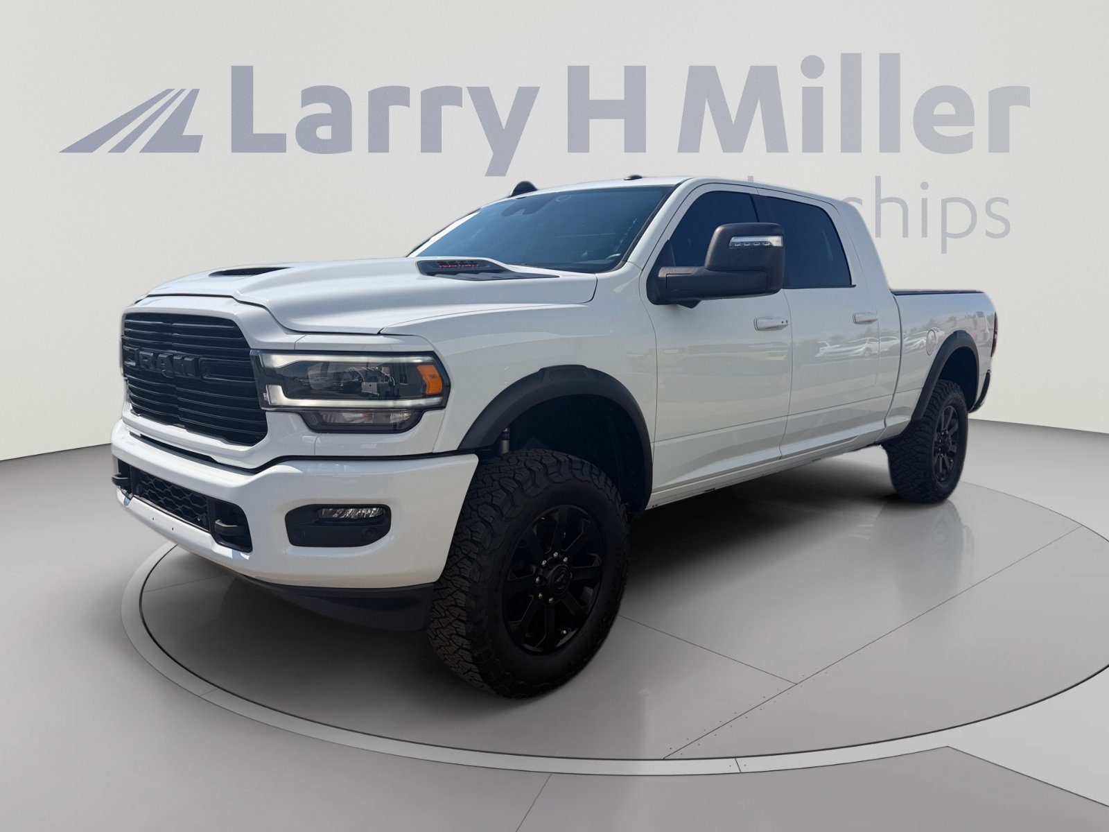 Used 2024 RAM 2500 Laramie w/ Night Edition AWD/4WD image 1