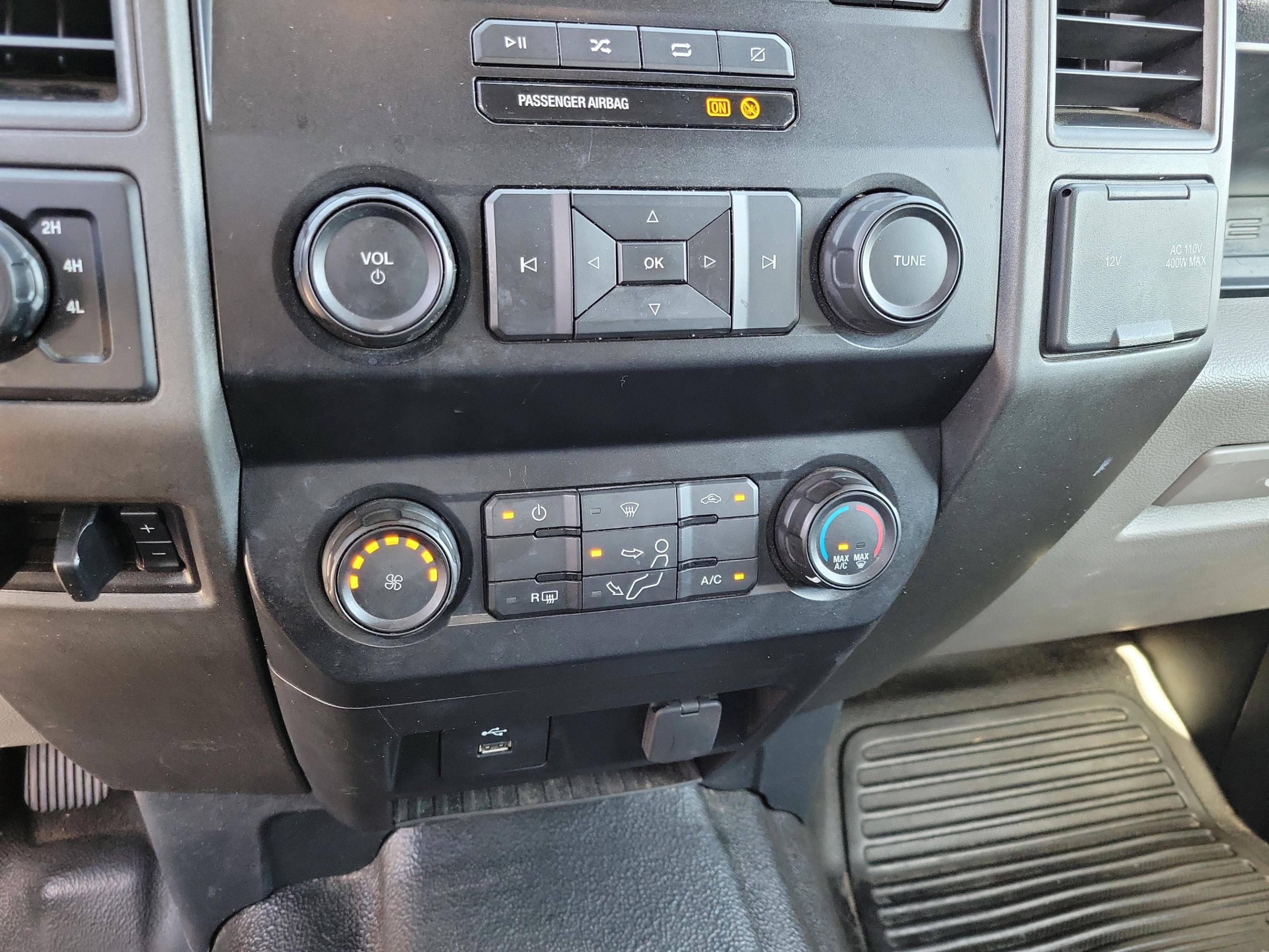 Certified 2022 Ford F350 XL w/ Power Equipment Group image 18