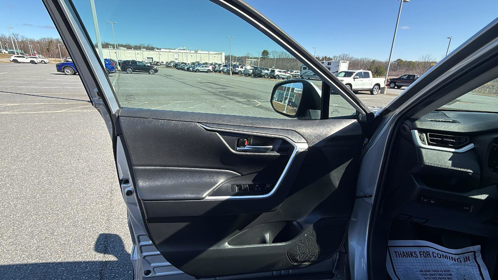 Used 2022 Toyota RAV4 XLE w/ Convenience Package image 23