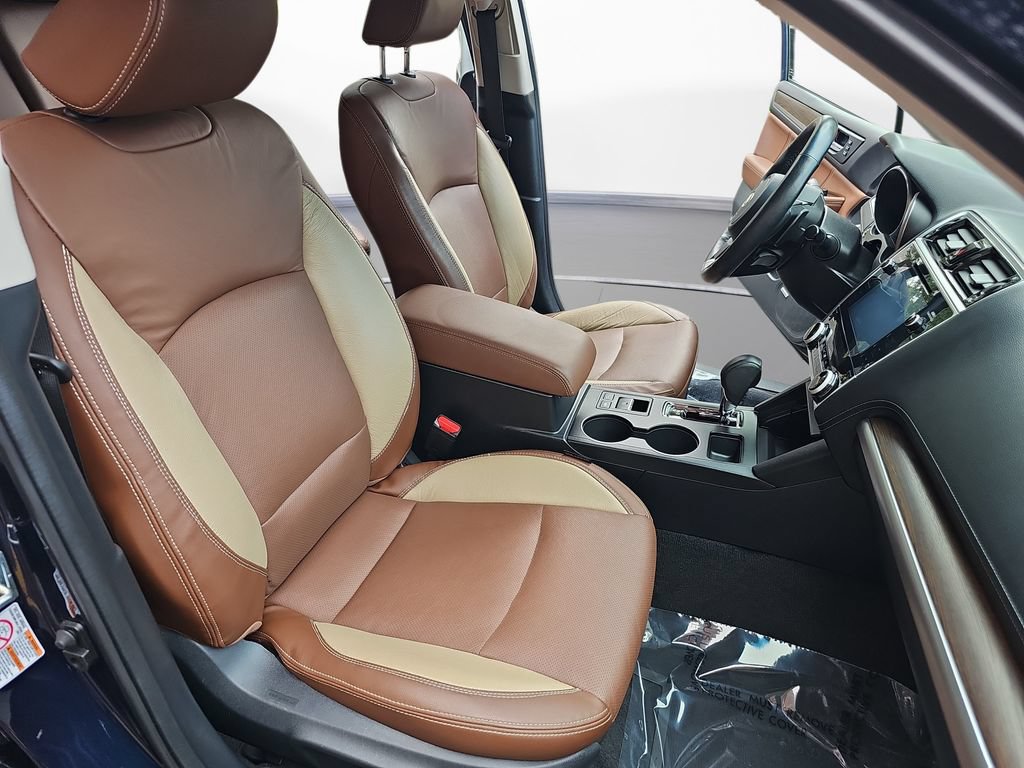 Used 2018 Subaru Outback 3.6R Touring w/ Popular Package #3 AWD/4WD image 10