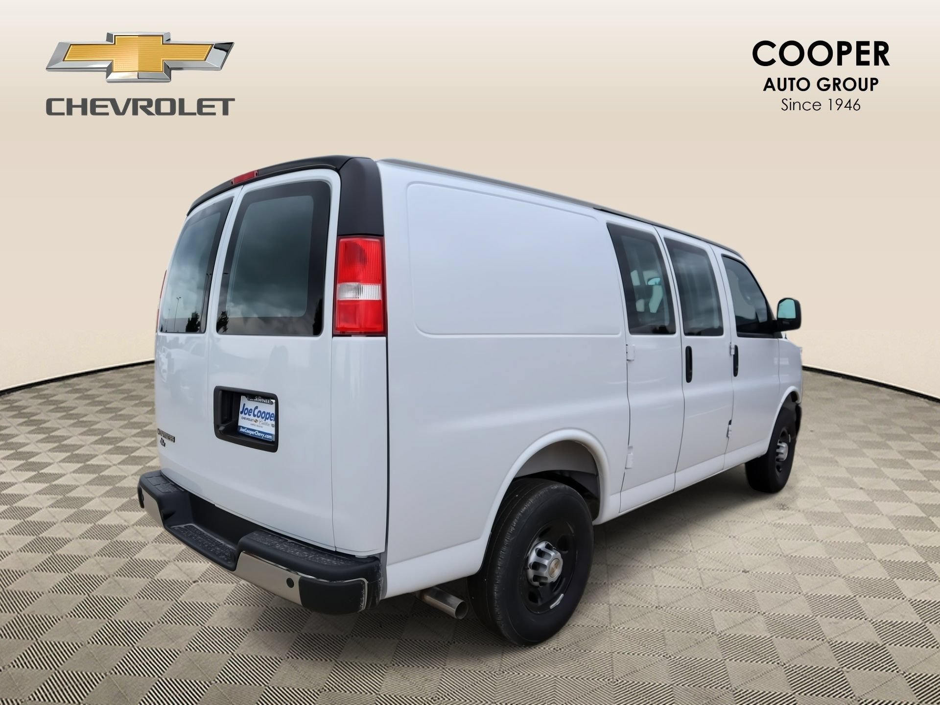 New 2026 Chevrolet Express 3500 w/ Driver Convenience Package RWD image 21