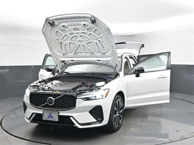 Used 2023 Volvo XC60 B5 Plus w/ Climate Package image 46