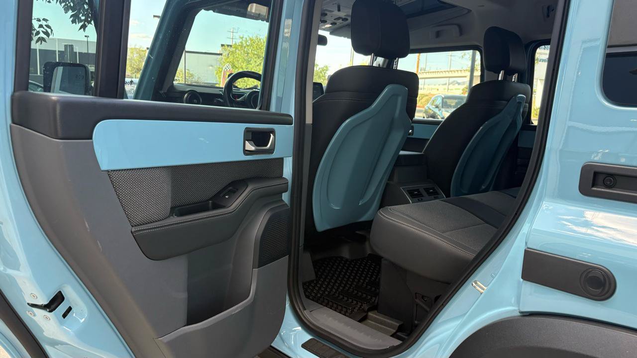 Used 2024 INEOS Grenadier Station Wagon AWD/4WD image 28