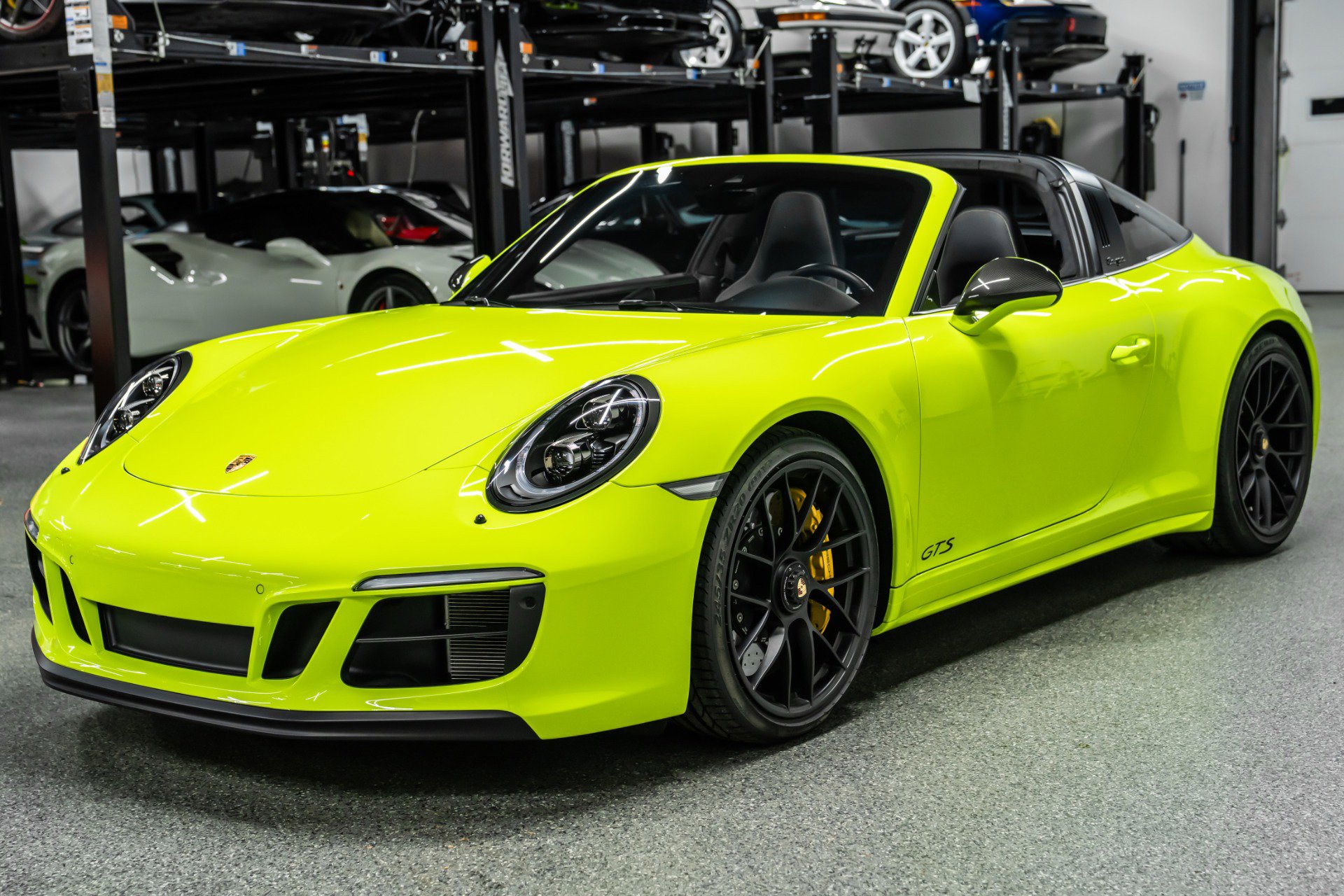 Used 2018 Porsche 911 Targa 4 GTS image 5