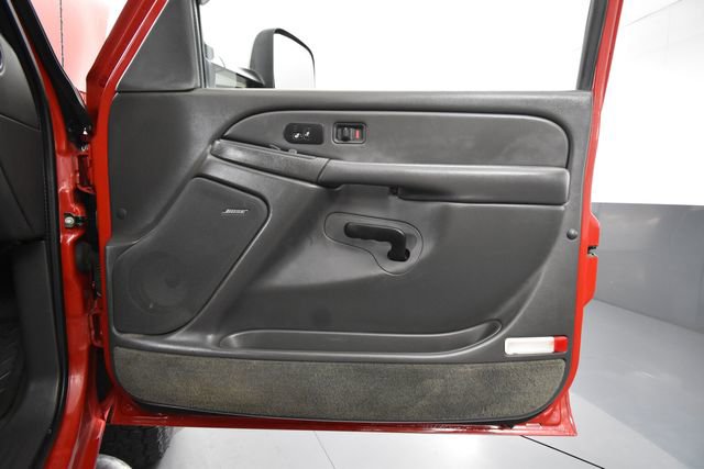 Used 2005 GMC Sierra 2500 SLT w/ Heavy-Duty Power Package image 42