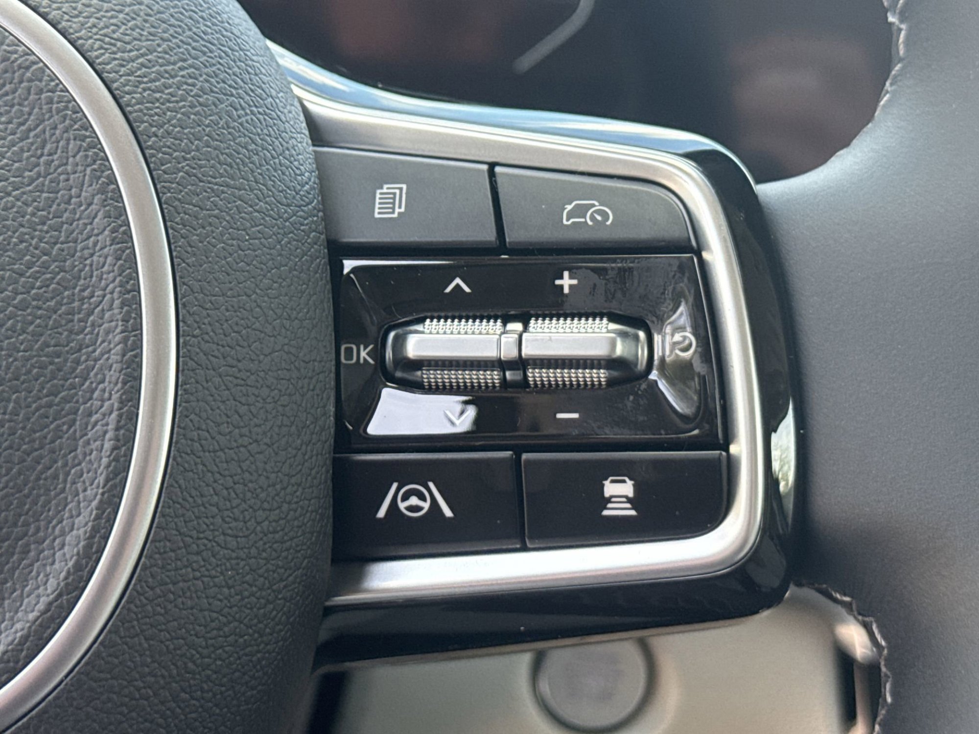 New 2025 Kia Sorento SX image 29