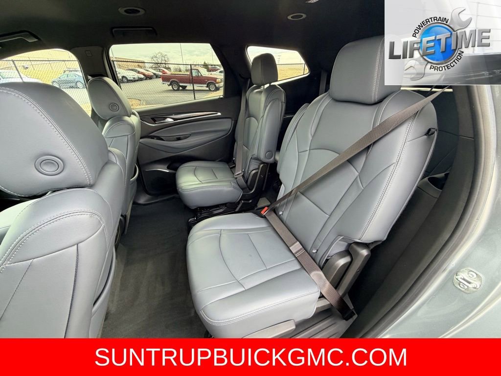Used 2024 Buick Enclave Essence image 19