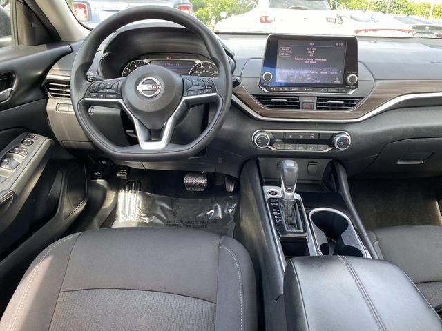 Used 2024 Nissan Altima 2.5 SV FWD image 7