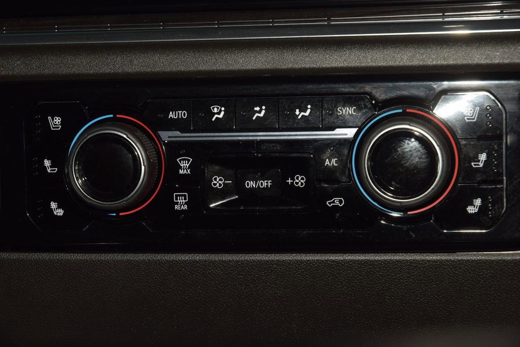 Used 2024 Chevrolet Silverado 2500 LTZ w/ LTZ Plus Package image 37