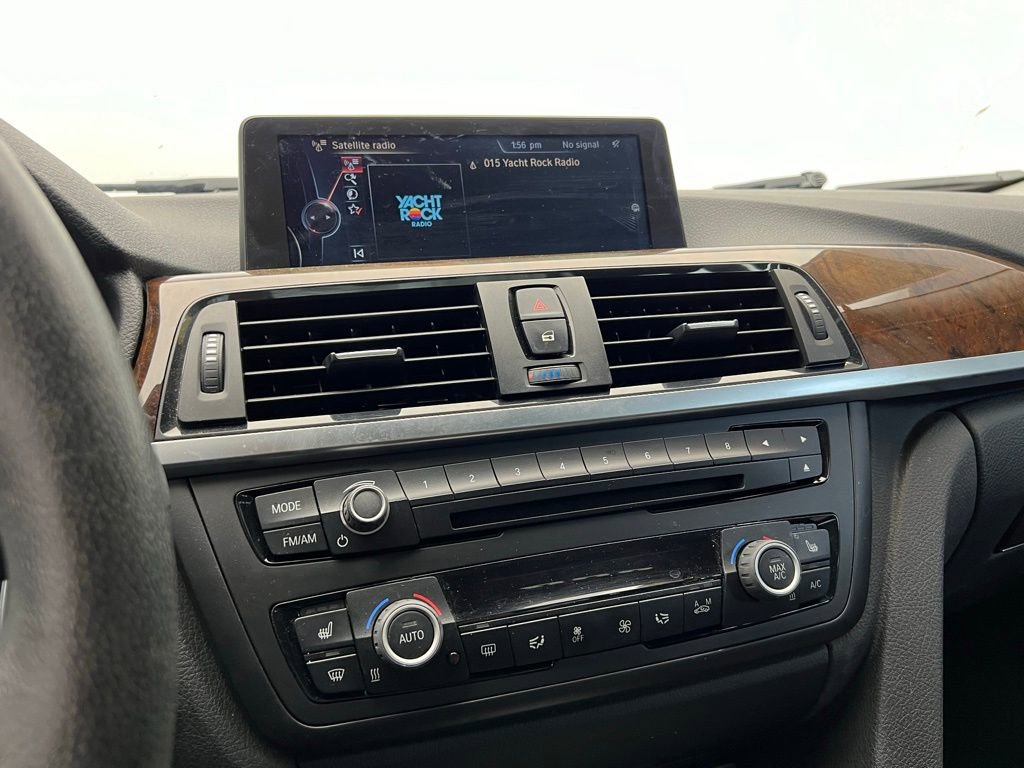 Used 2015 BMW 328i xDrive Sedan AWD/4WD image 12