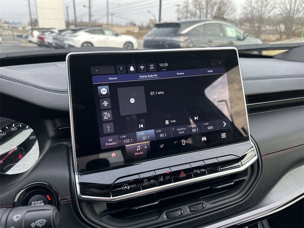 Used 2024 Jeep Compass Trailhawk image 16