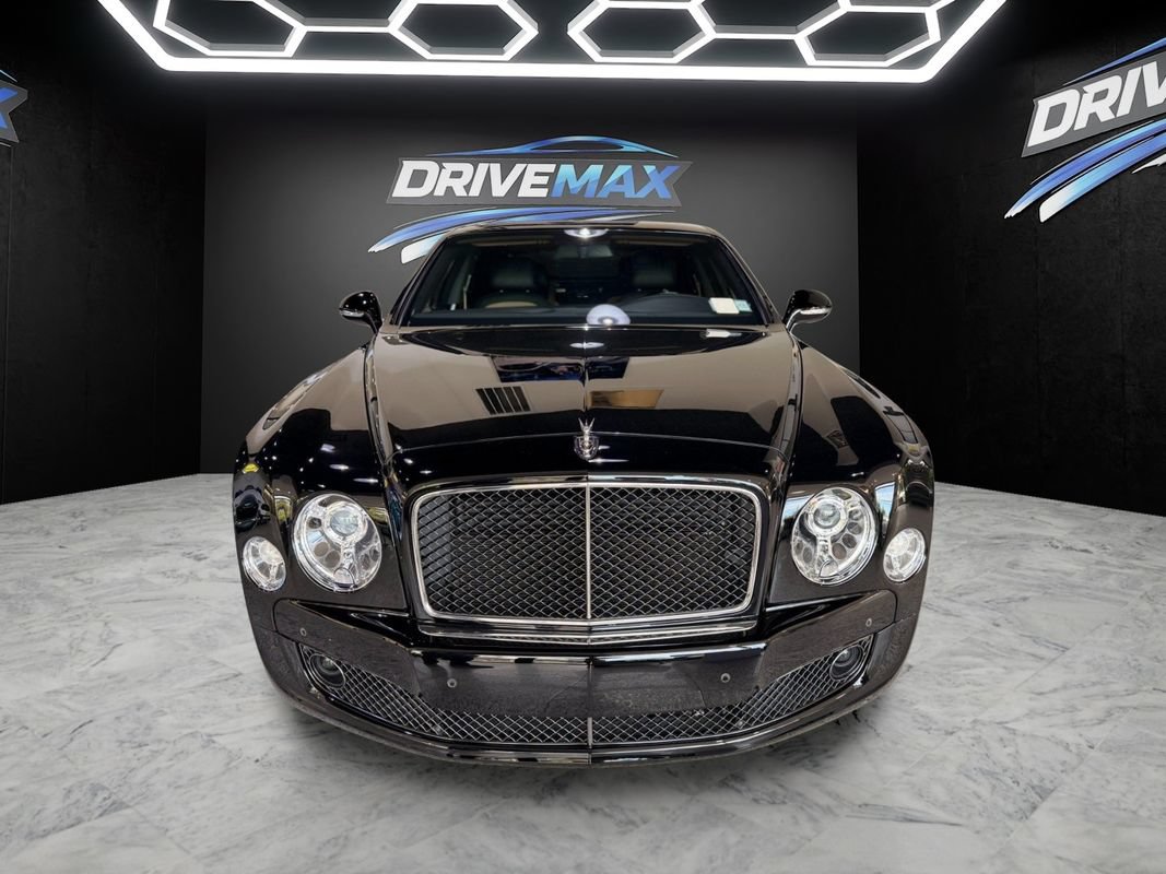 Used 2016 Bentley Mulsanne Speed RWD image 2