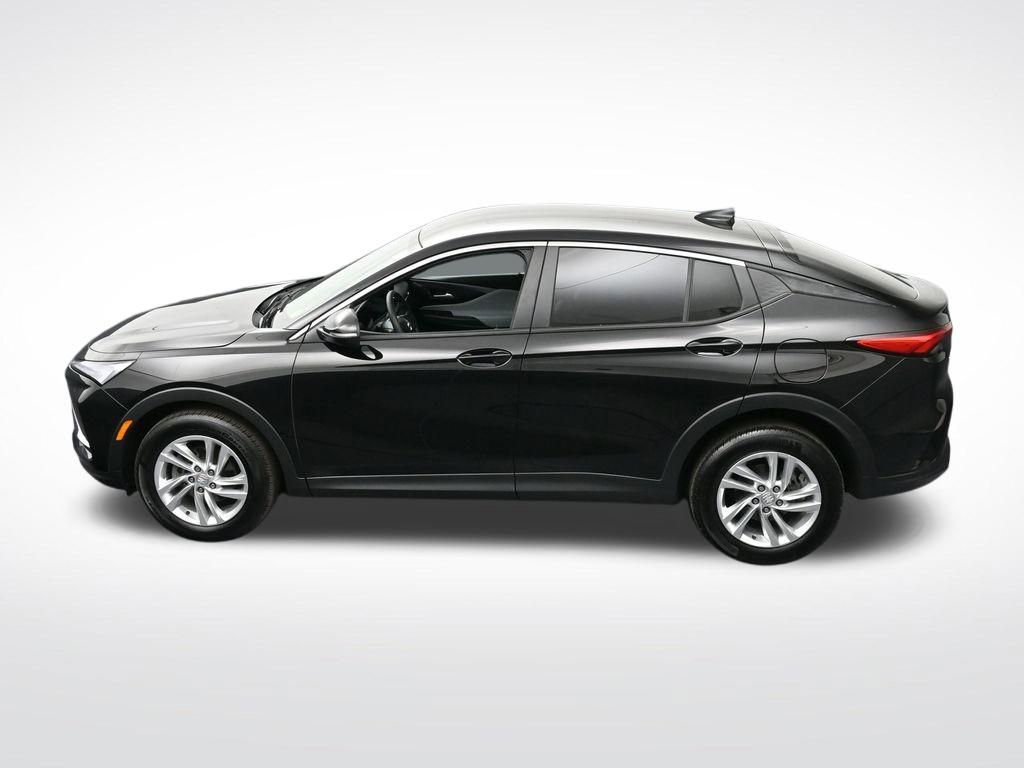 Used 2024 Buick Envista Preferred w/ Advanced Safety Package FWD image 17