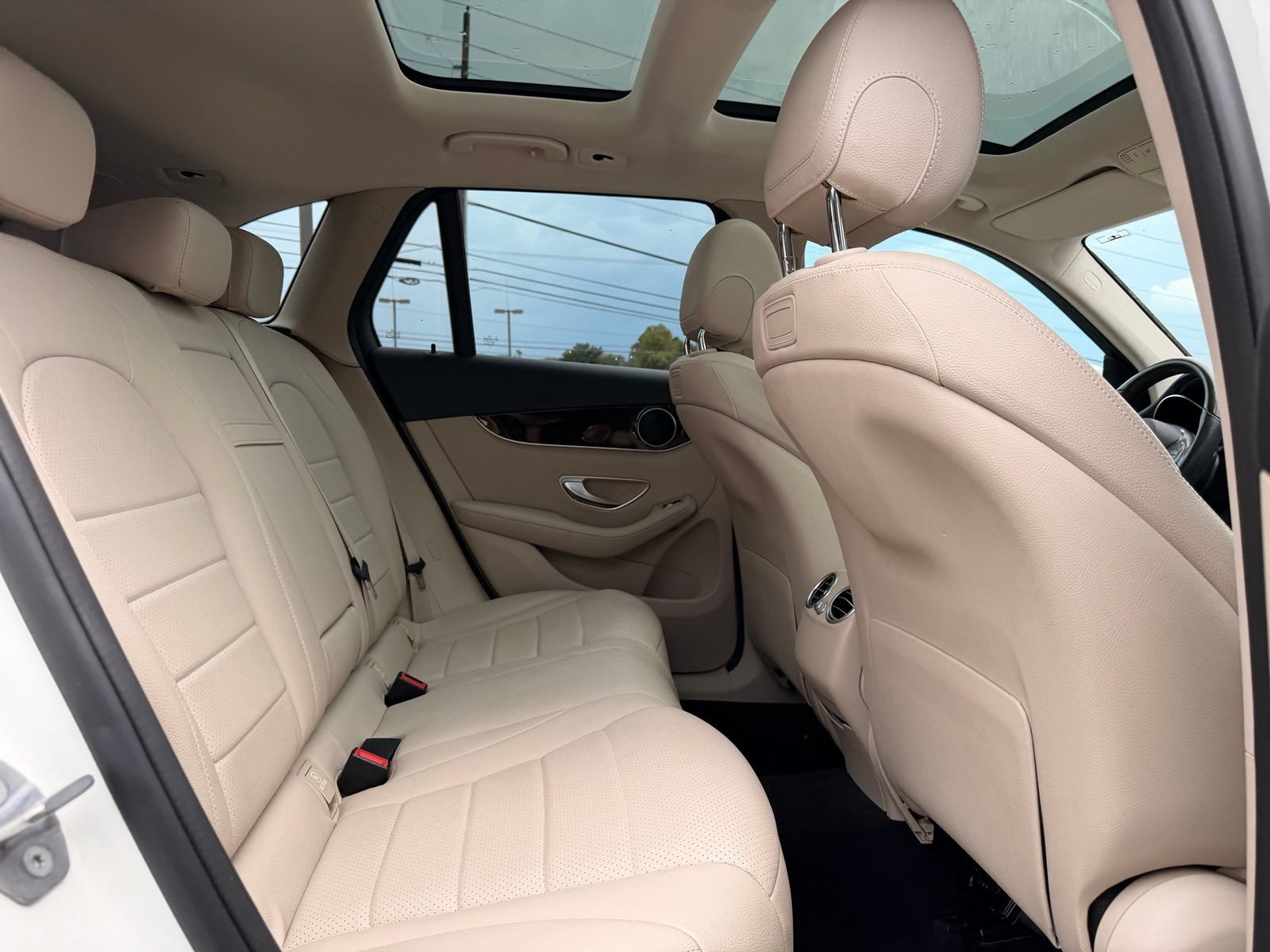 Used 2019 Mercedes-Benz GLC 300 image 30