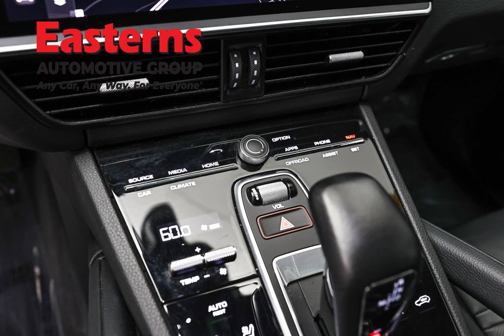 Used 2023 Porsche Cayenne Platinum Edition AWD/4WD image 19