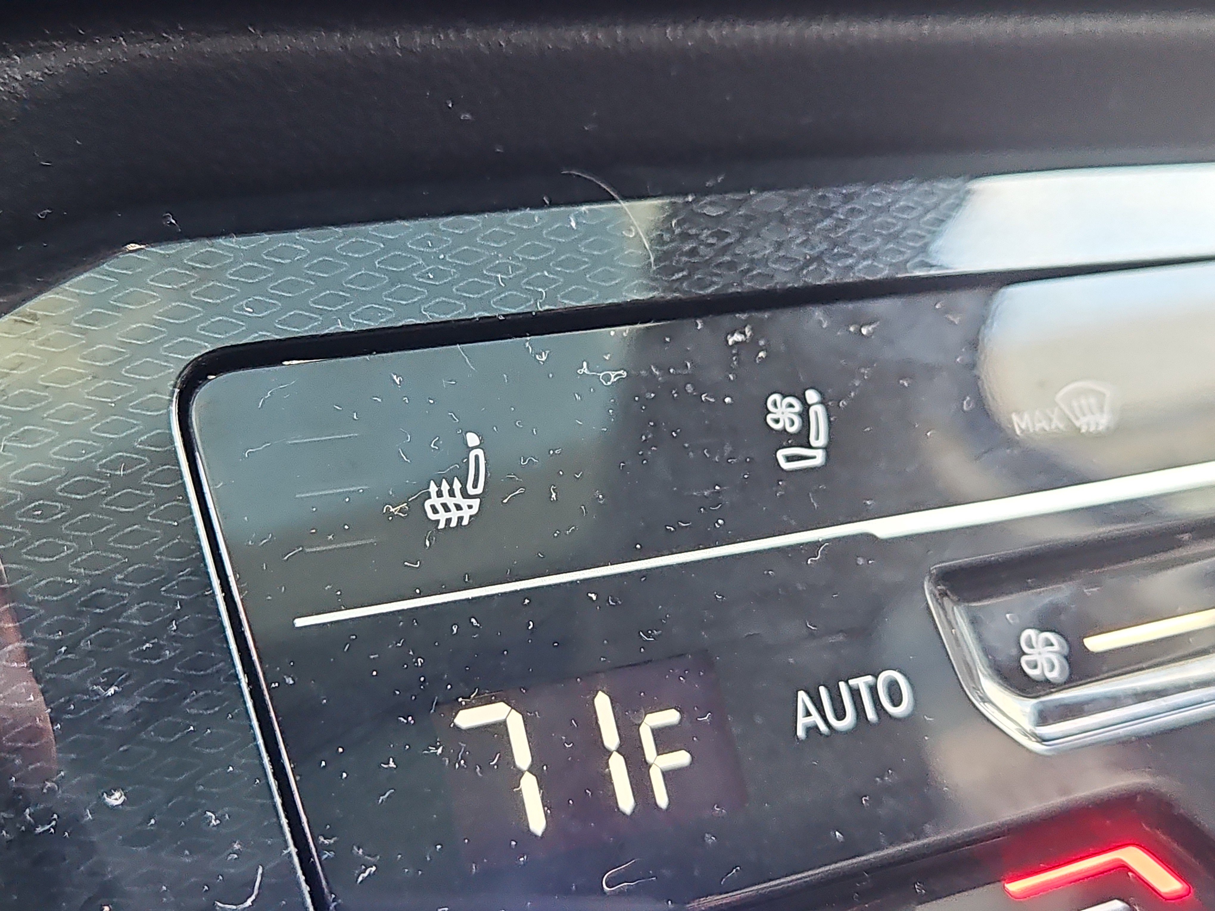 Used 2025 Volkswagen Taos SEL image 13