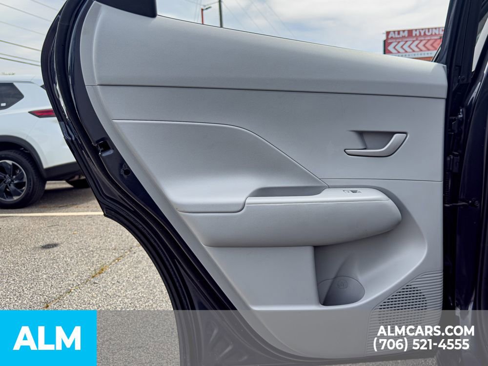 Used 2024 Hyundai Kona SEL image 9