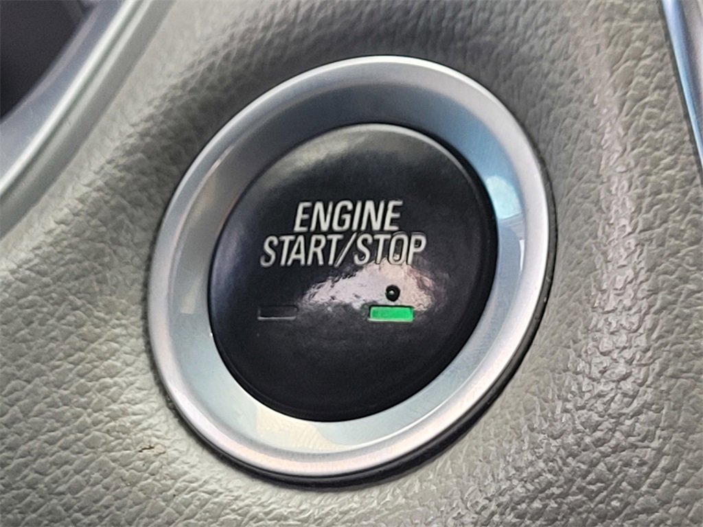 Used 2018 Chevrolet Traverse LT image 29