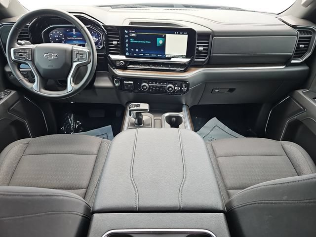 Used 2024 Chevrolet Silverado 1500 RST w/ Z71 Off-Road Package AWD/4WD image 9