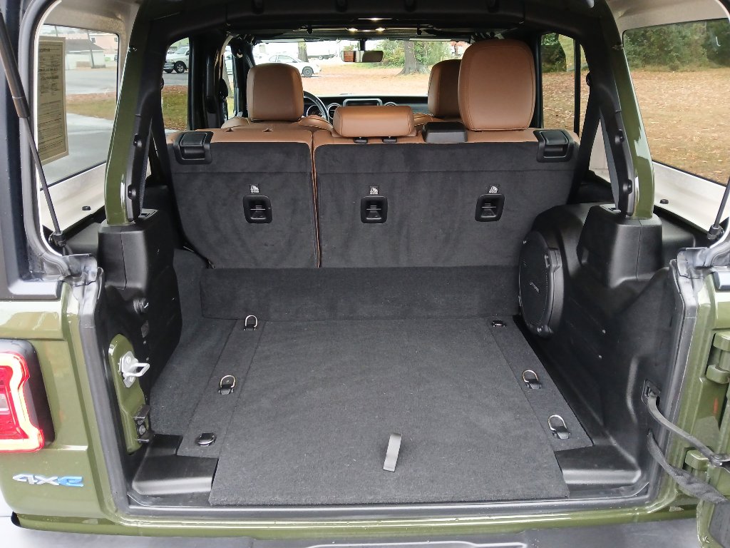 Used 2022 Jeep Wrangler Unlimited Sahara image 27